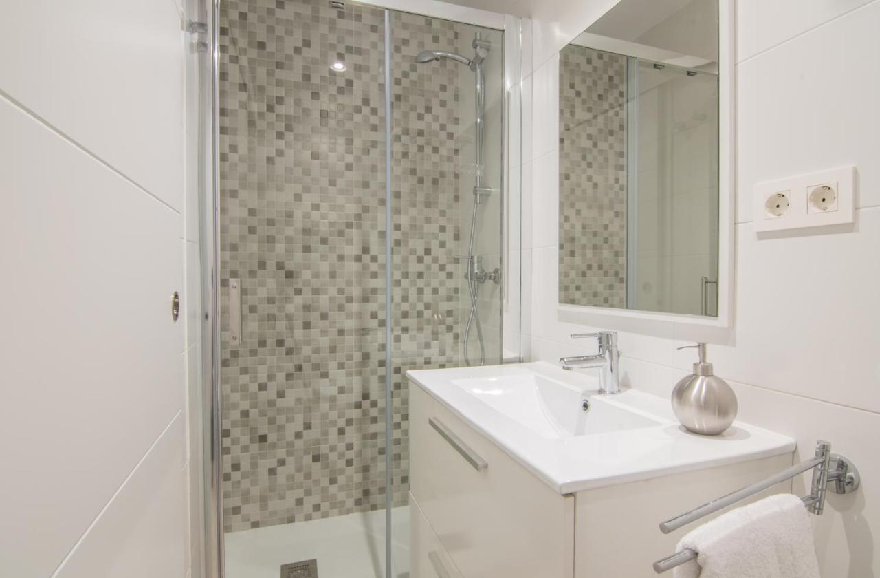 Tuguest Station 2 Apartment Granada Bagian luar foto