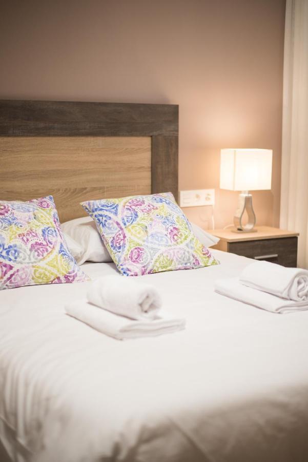 Tuguest Station 2 Apartment Granada Bagian luar foto